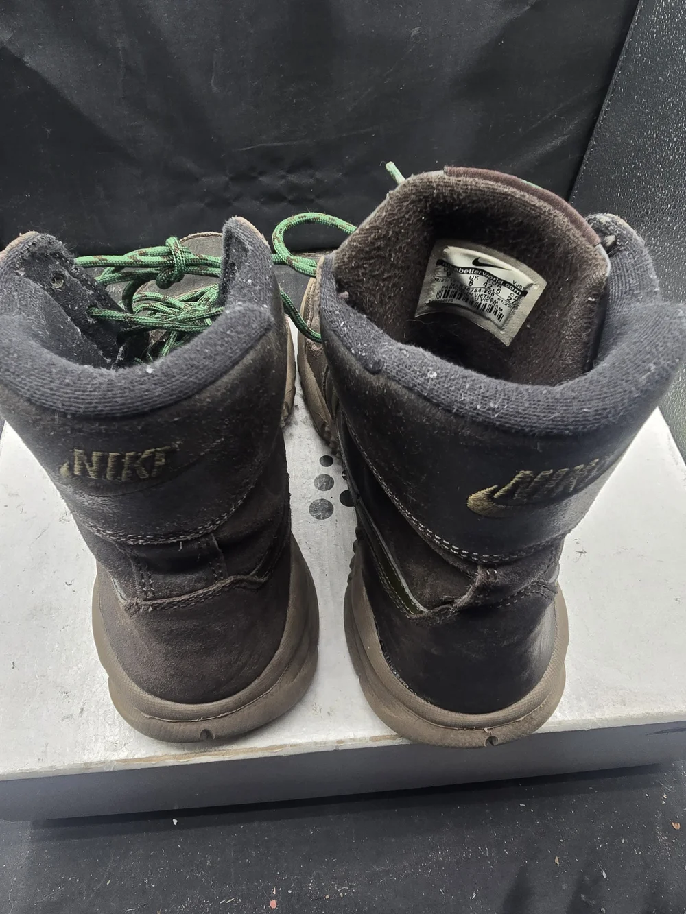 Nike Men's Chukka Boots in Brown with‎ Green Laces
